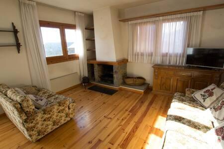 Apartmán Casa amb jardí Alp Exteriér fotografie