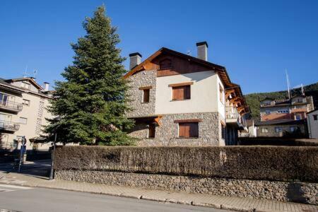 Apartmán Casa amb jardí Alp Exteriér fotografie
